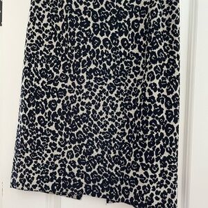 Dana Buchman Black and Cream animal print pencil midi Skirt